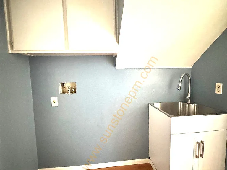 2180 Hedgerow Ln — Photo 24