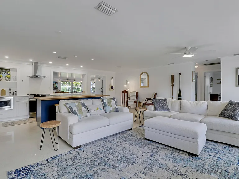 1518 Summer Ave — Photo 10