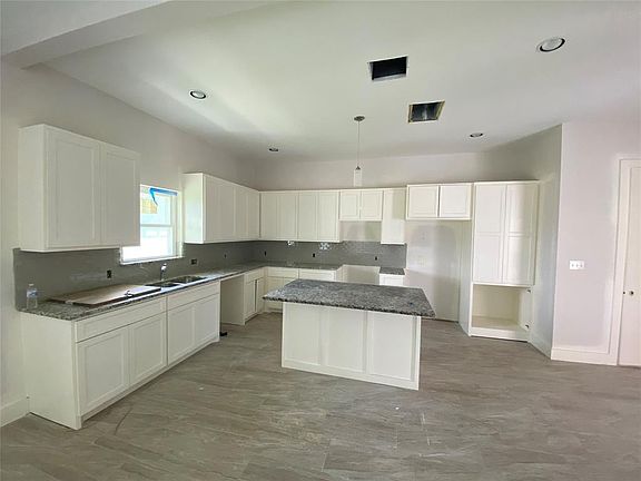 2nd image of 9721 Fabiola Dr