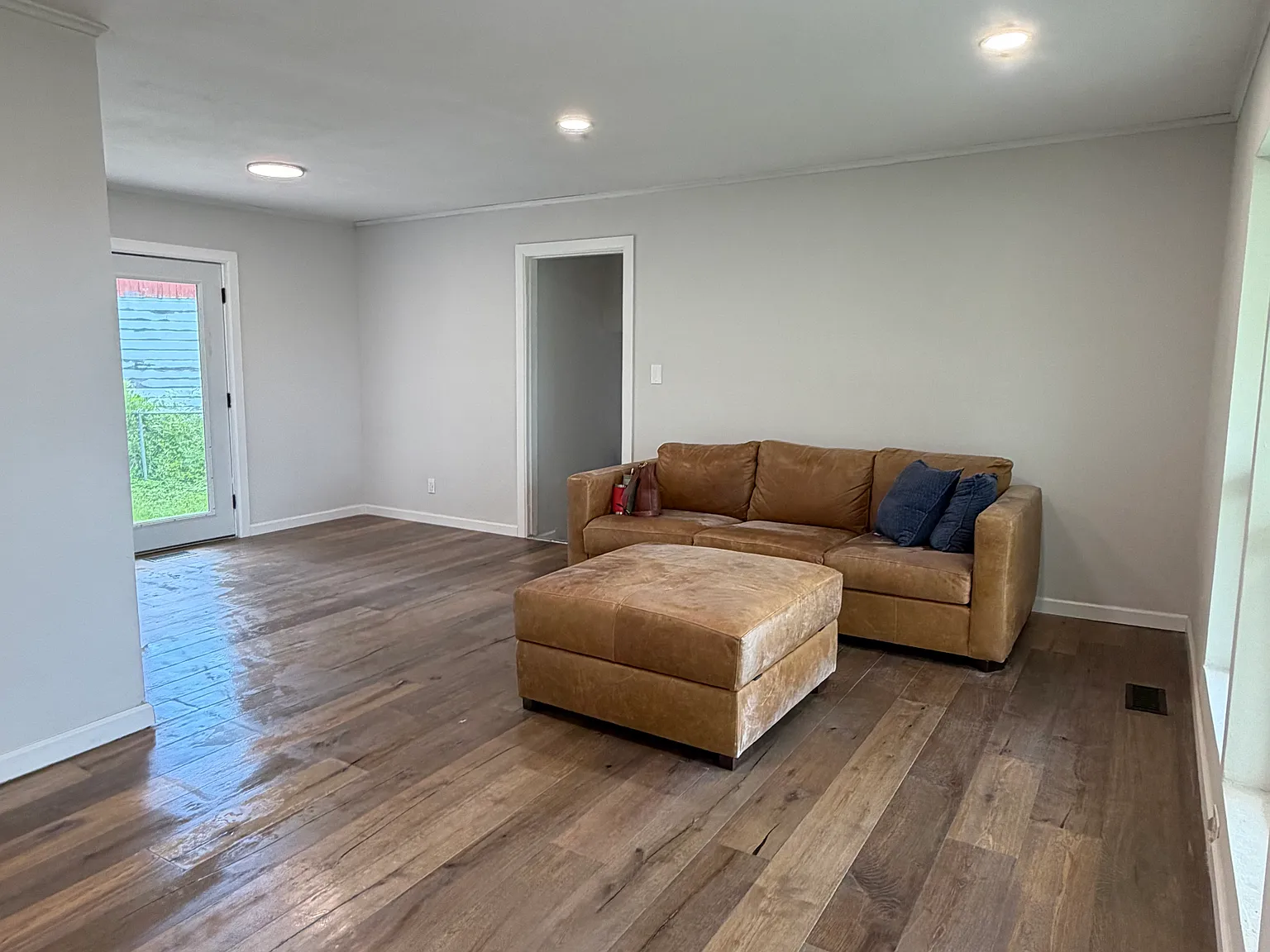 4 bed, 1450 sqft, $2,100 — Photo 3
