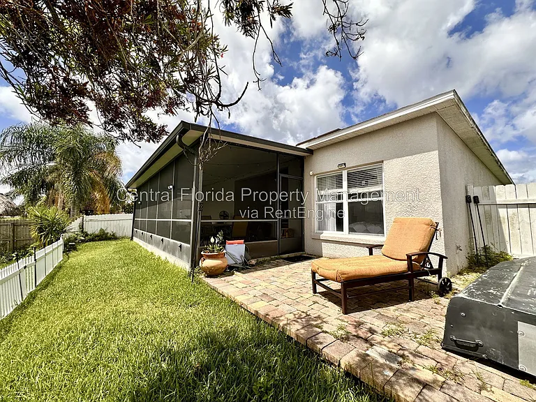 4226 Waterside Pointe Cir — Photo 25