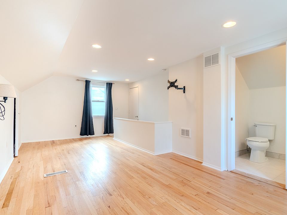 633 N Dorchester Ave, photo 8