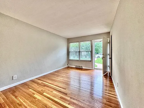 1166 Mariedale Ct — Photo 6