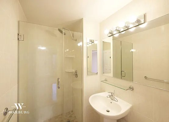 Sold by Warburg | media 10