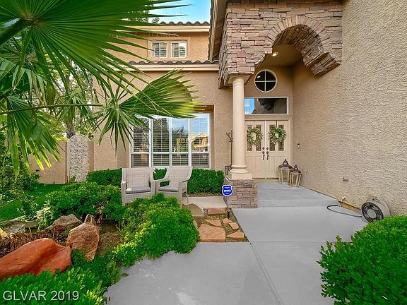 3rd image of 7916 Waterfalls Ave