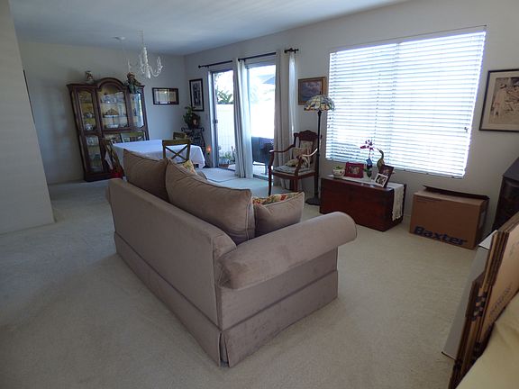 Living/dining room