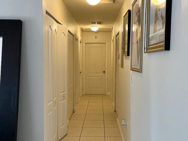 3605 SW 29th St — Photo 4