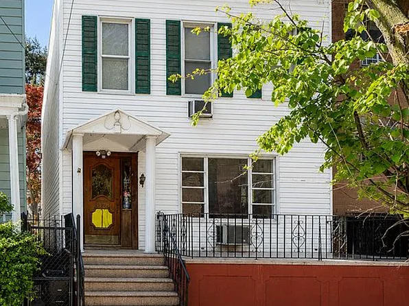 65-26 38th Ave #2, Woodside, NY 11377