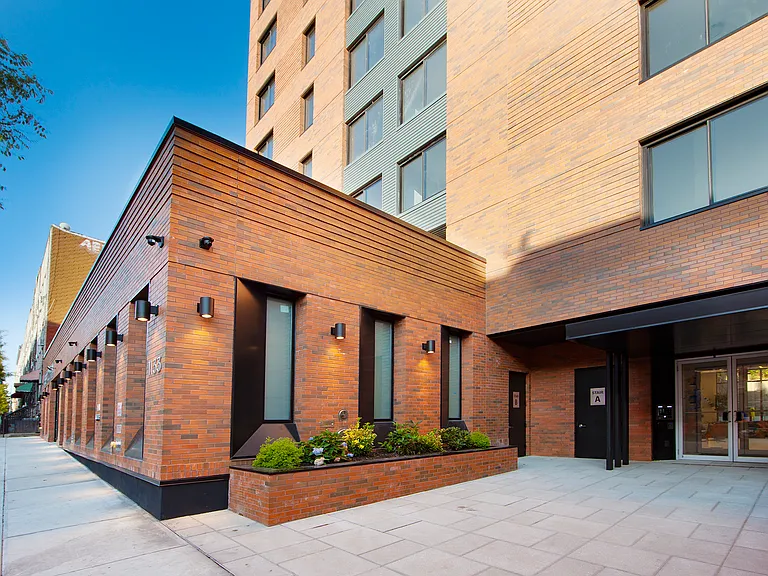 1127 Willoughby Ave #7D — Photo 12