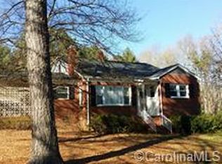 417 E 1st St, Oakboro, NC 28129