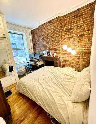 Rented by LJ Sloane Management | media 7