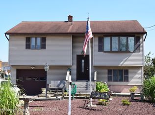 7 Barbados Ave, Toms River, NJ