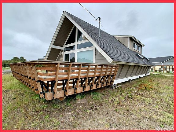 2nd image of 800 S Sand Dune Ave SW