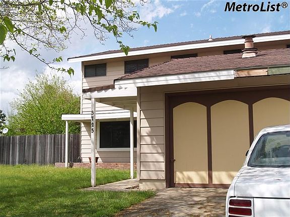 2nd image of 3725 Bainbridge Dr