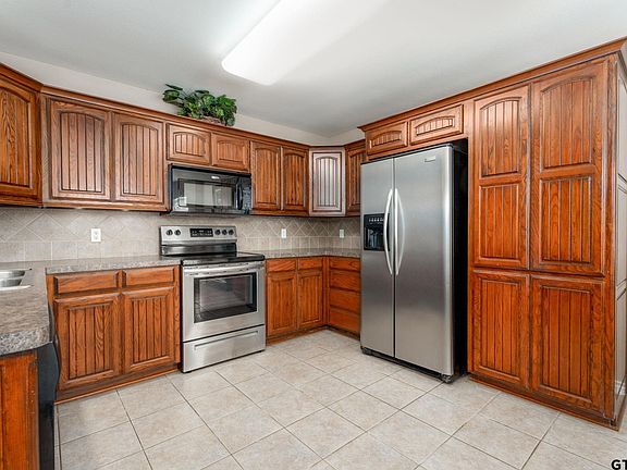 5th image of 11161 Triple Crown Dr