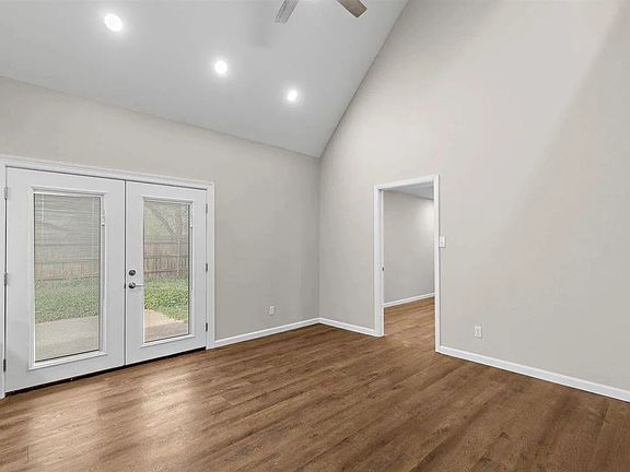 2nd image of 5235 Catskills Dr