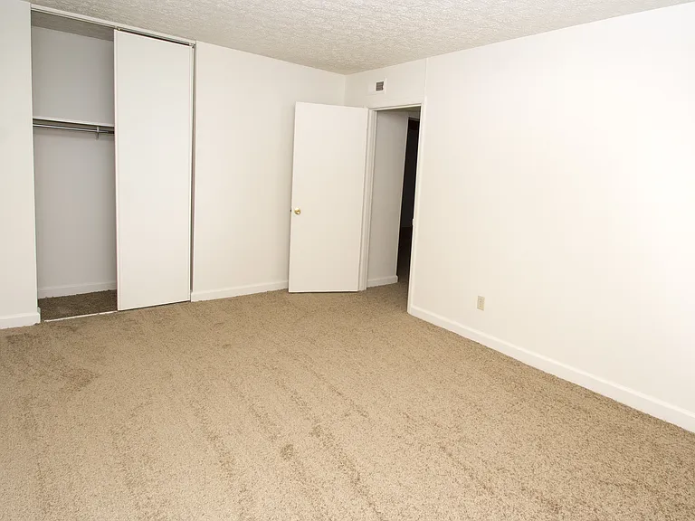 LongView Apartments — Photo 73