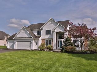 11 Captiva Xing, Fairport, NY 14450