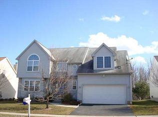 72 Eagle Hollow Dr, Middletown, CT 06457