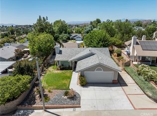 27715 Carnegie Ave, Santa Clarita, CA 91350
