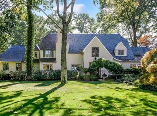 86 Sheldrake Rd, Scarsdale, NY 10583