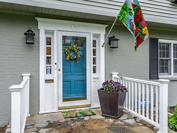 4th image of 17 E Thruston Blvd
