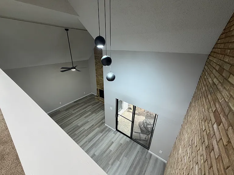 2000 Fleur De Lis Ct — Photo 18