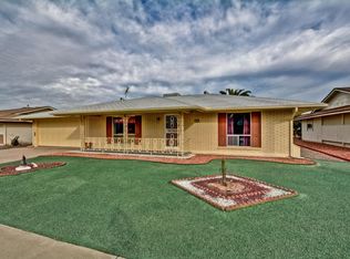 9913 W Prairie Hills Cir, Sun City, AZ 85351