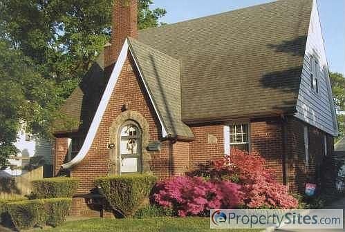 2nd image of 1994 Camp Ave