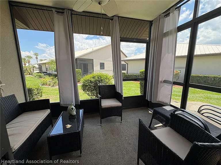 2103 Villaway E — Photo 23