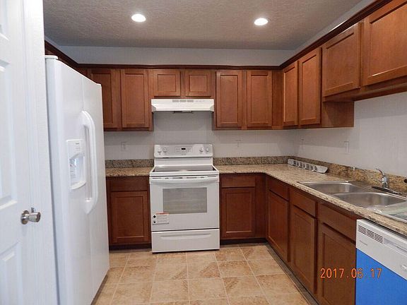 2nd image of 1618 S Avenue G Ste B