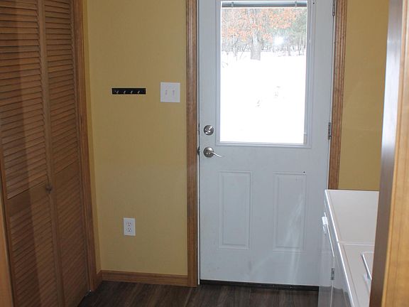 5th image of 207 Evergreen Dr