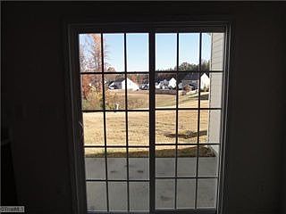 5th image of 28 Arbor Hill Pl