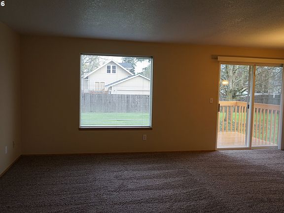5th image of 120 NE 102nd St