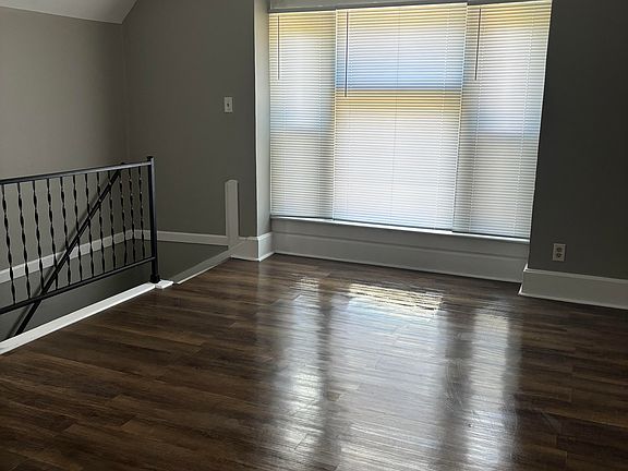 2nd image of 320 S Court St #1/2