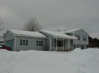 6245 Sunset Dr, Lake Ann, MI 49650