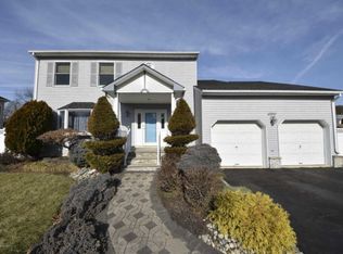 42 Avenue G, Monroe Township, NJ 08831