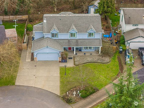 2nd image of 8724 203rd Street E