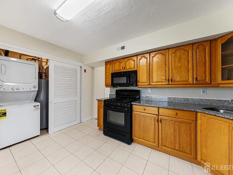 1807 Muriel Ct — Photo 5