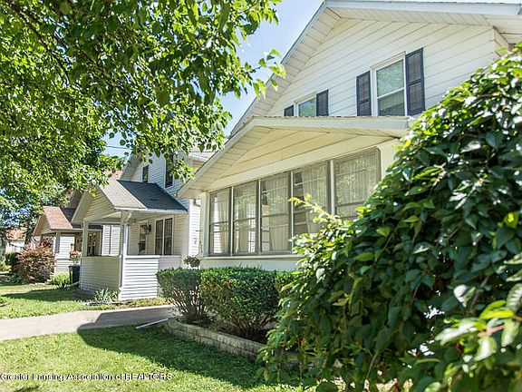 3rd image of 526 N Foster Ave