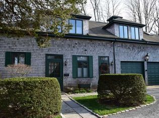 30 Chastellux Ave #C, Newport, RI 02840