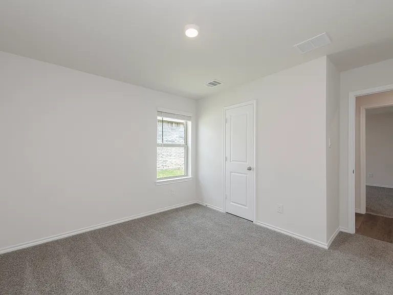 3917 Amethyst Dr — Photo 25
