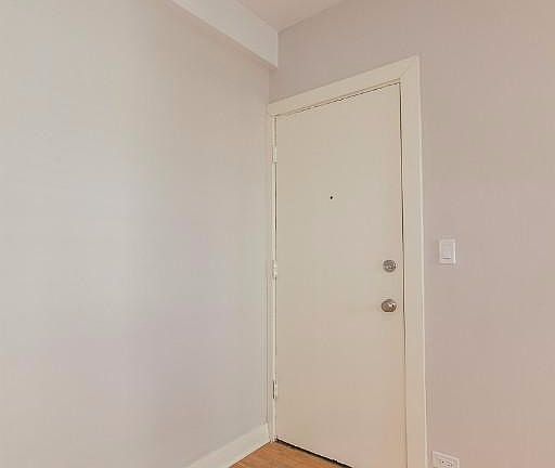 2nd image of 2151 N Fremont St APT 01N
