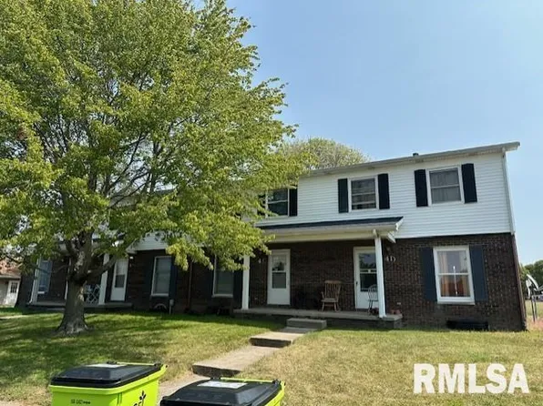 4 Eisenhower Dr, Jacksonville, IL 62650