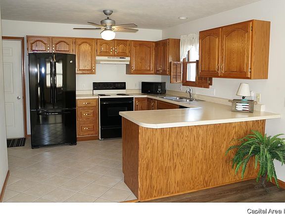 3rd image of 828 Whispering Pines Dr