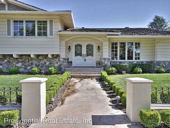 2nd image of 1860 Arroyo Seco Dr