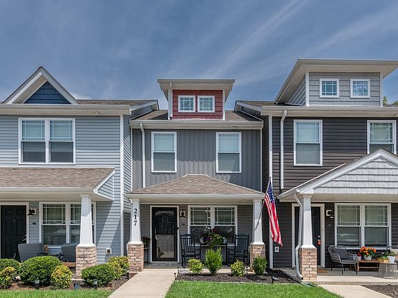4th image of 217 Woodland Valley Ln