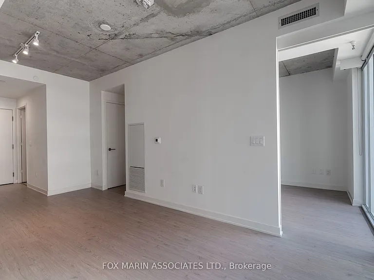 65 Mutual St #2707 — Photo 9