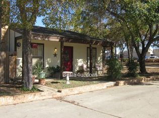 1018 Cushing Dr #B, Round Rock, TX 78664