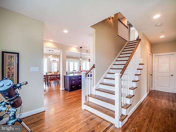 5th image of 13162 Walter Pl